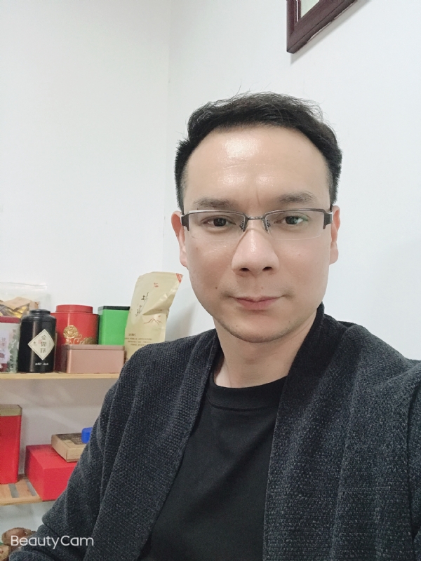 韦的第一张照片--澳门交友中心